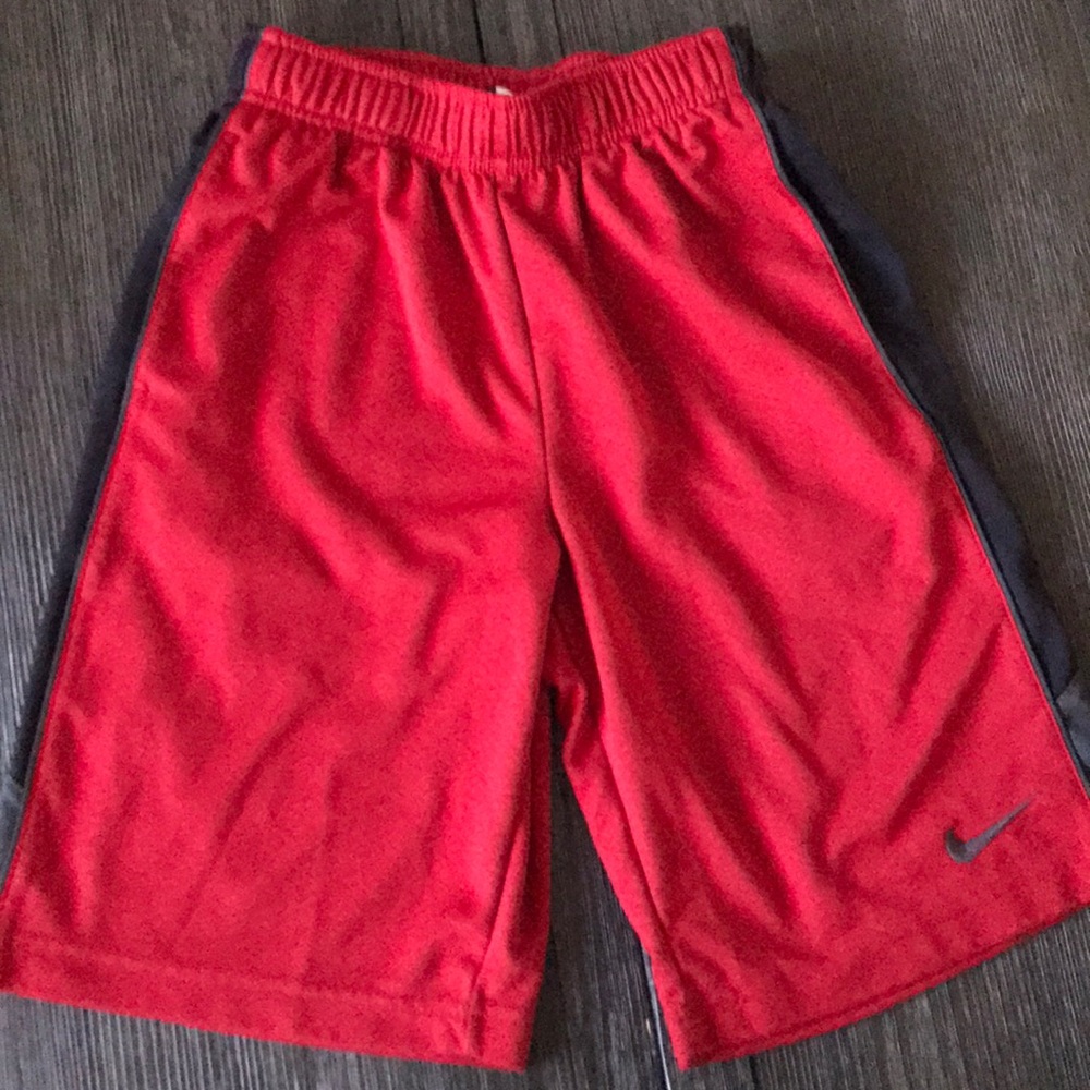 Nike Dri-fit shorts boys size Medium